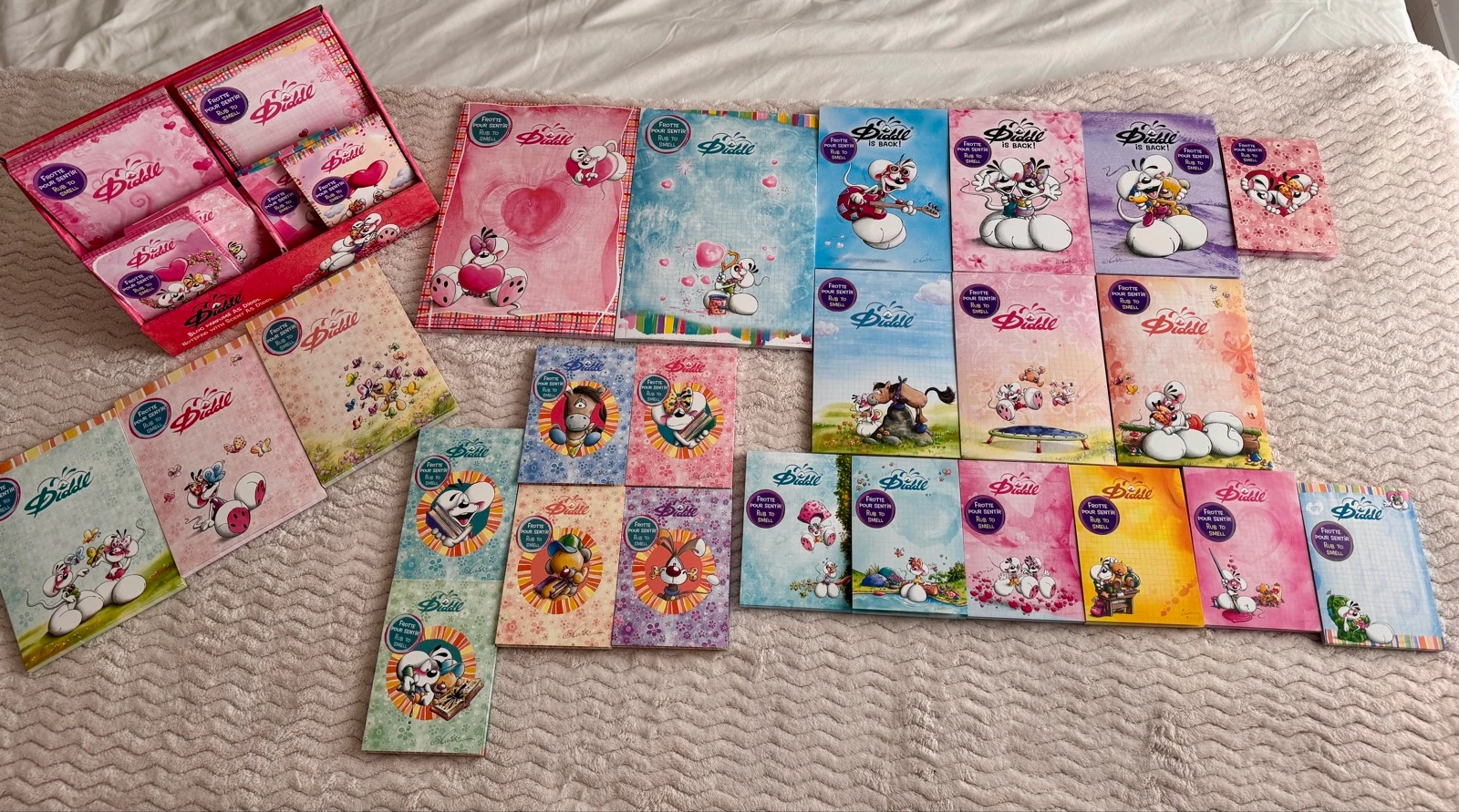 Lot 35 feuilles Diddl 